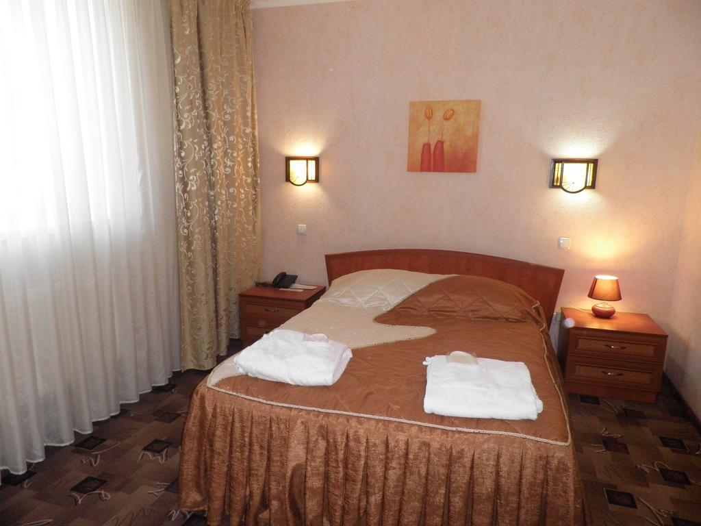 Alexandrovskiy Hotel Mykolajiw Exterior foto