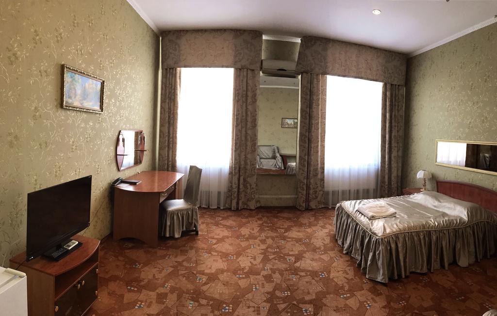 Alexandrovskiy Hotel Mykolajiw Exterior foto